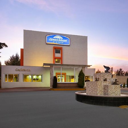 Howard Johnson By Wyndham Toluca Esterno foto