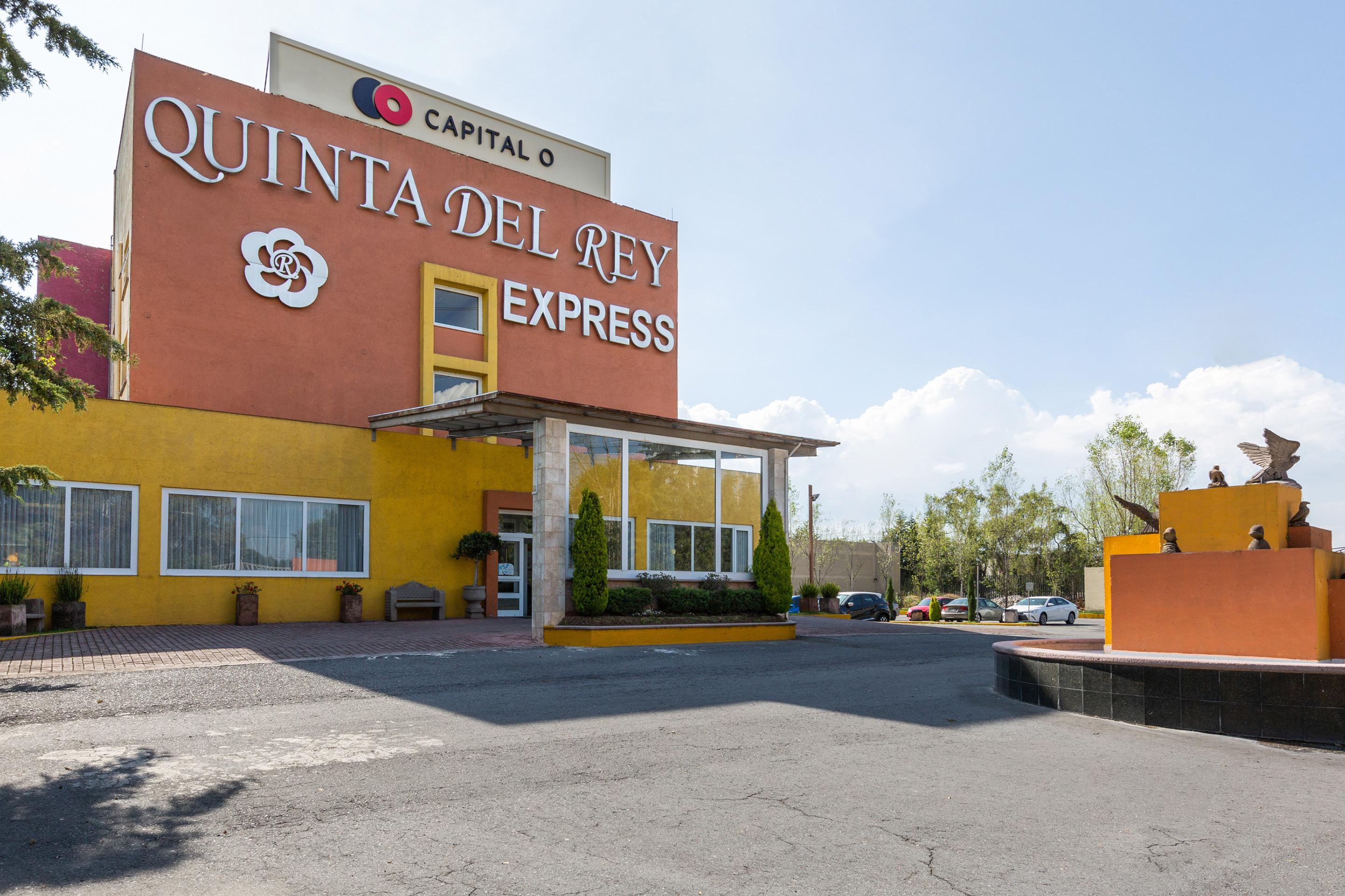 Howard Johnson By Wyndham Toluca Esterno foto