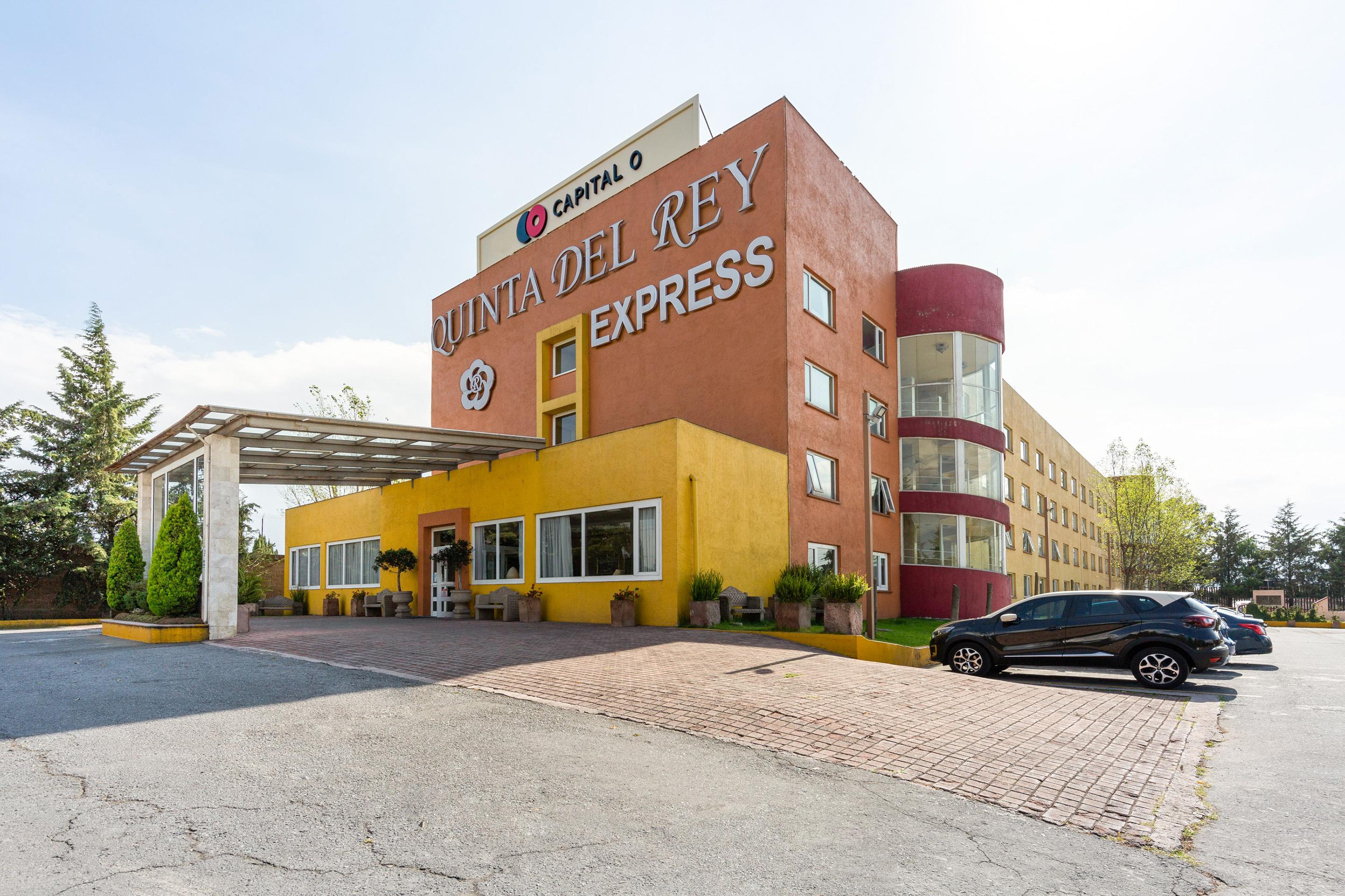 Howard Johnson By Wyndham Toluca Esterno foto