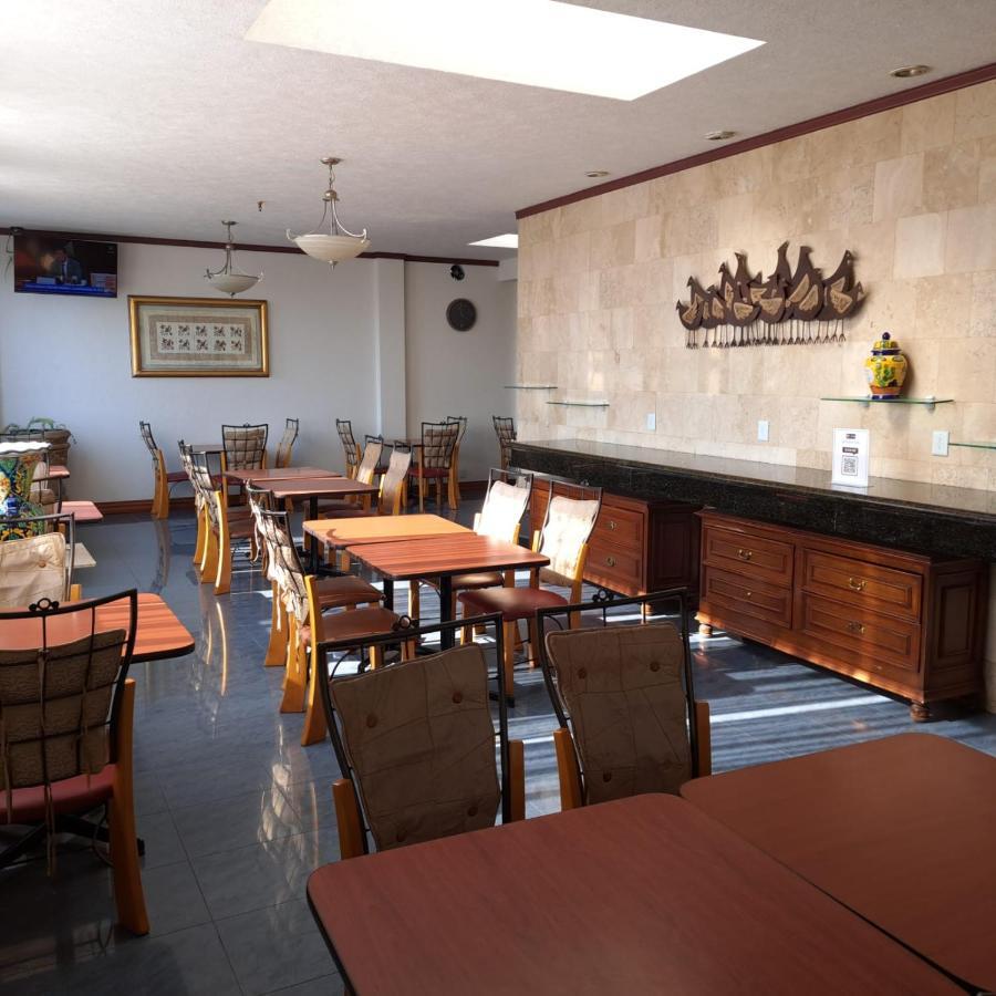Howard Johnson By Wyndham Toluca Esterno foto