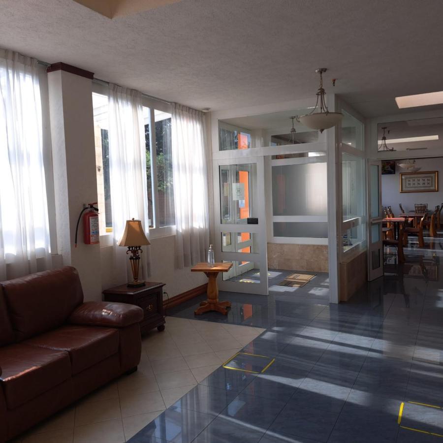 Howard Johnson By Wyndham Toluca Esterno foto