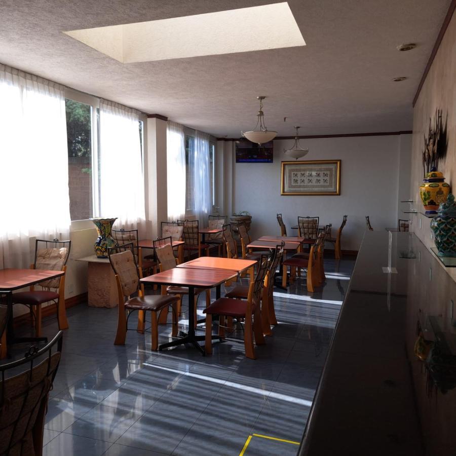 Howard Johnson By Wyndham Toluca Esterno foto