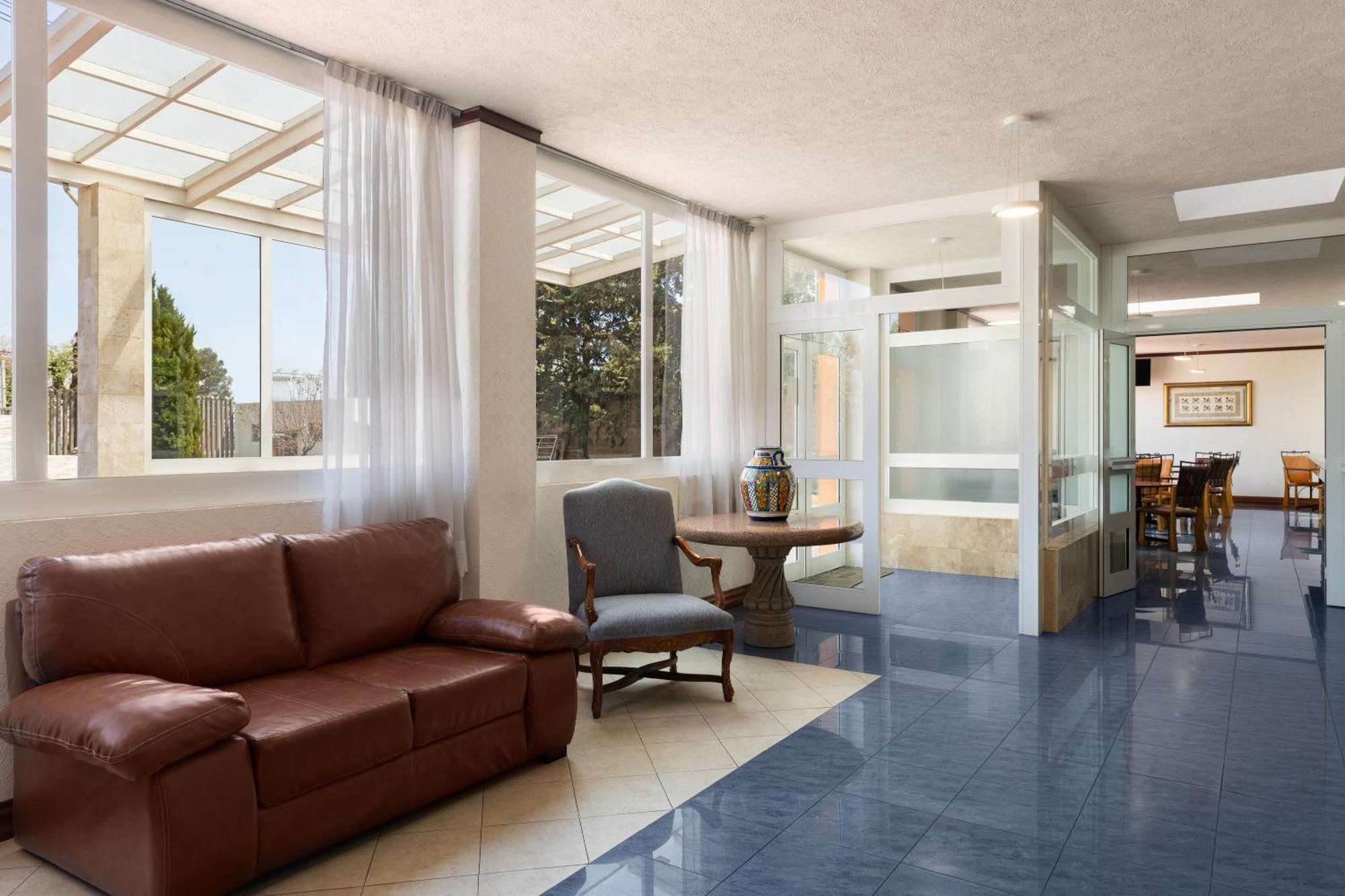 Howard Johnson By Wyndham Toluca Esterno foto