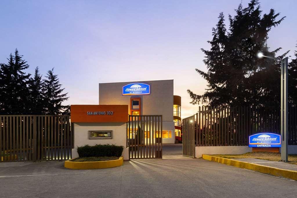 Howard Johnson By Wyndham Toluca Esterno foto
